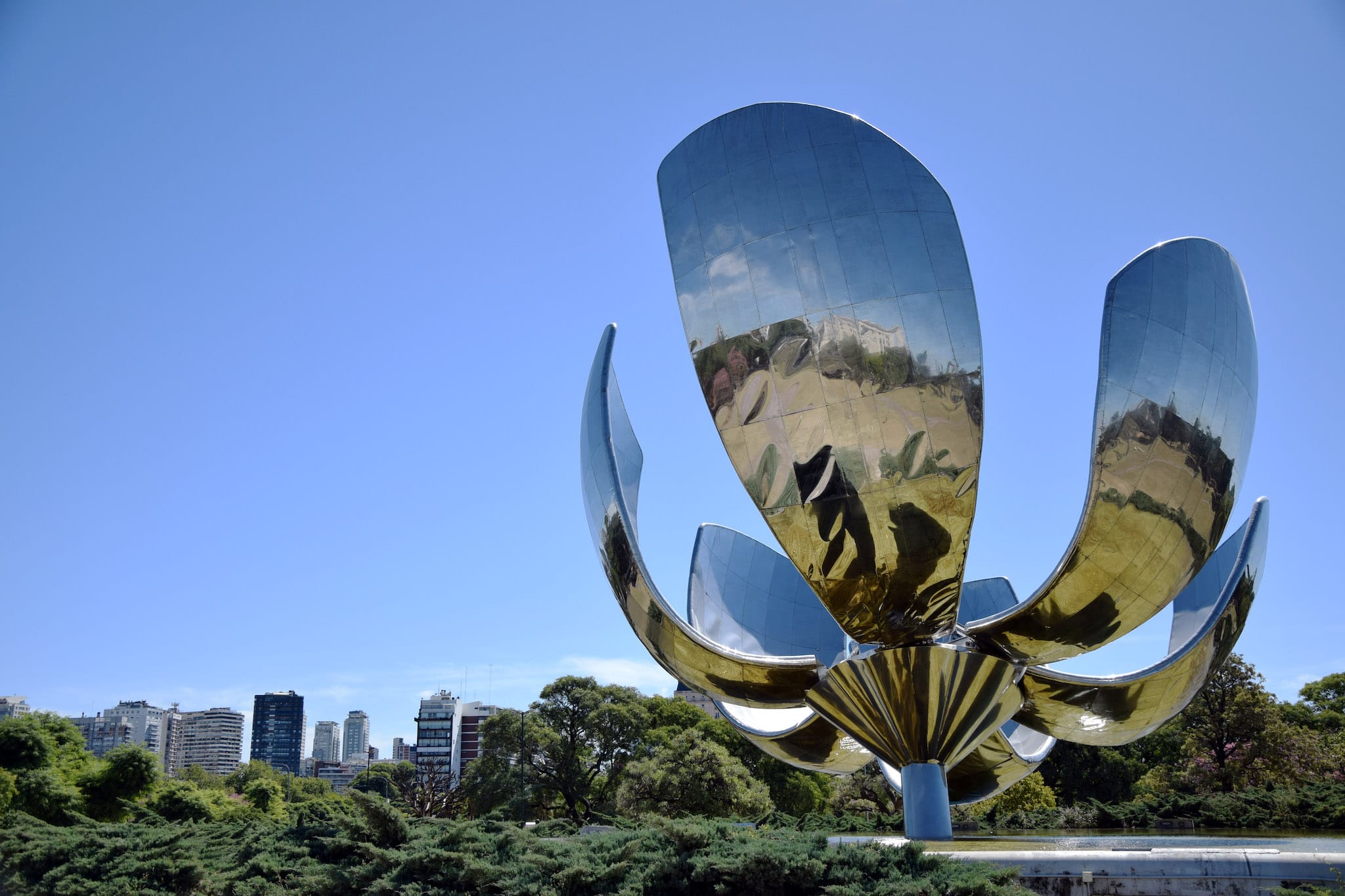 Floralis Generica Buenos Aires place to visit